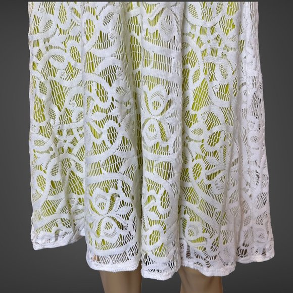 Guess Strapless Dress Size 14 Green White Knee Length Full Lace Stretch Lined - Picture 8 of 16